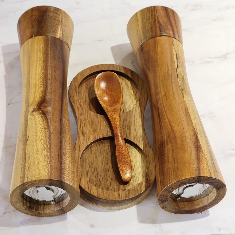 Wooden Salt and Pepper Grinder Set - Picture 11 of 12